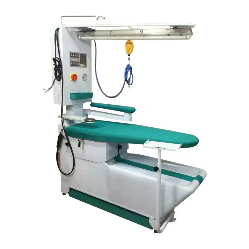 自帶蒸汽發生器燙（tàng）台