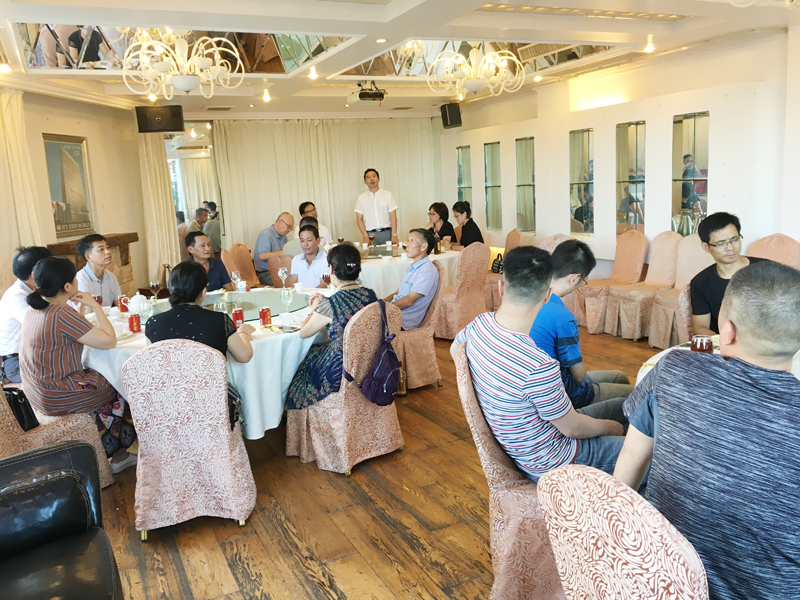 .17c嫩嫩草色视频公司與上海弘飛洗滌設備有（yǒu）限公司成功合並