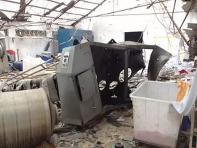 洗滌工廠安全生產（chǎn），始終（zhōng）繃緊這根弦！