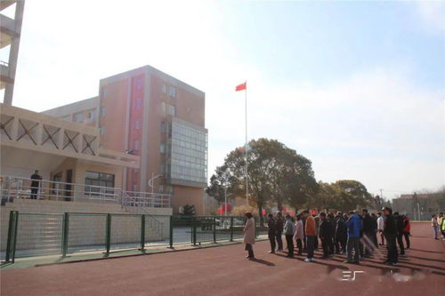 开学第一天,三厂初中师生意气风发,斗志昂扬