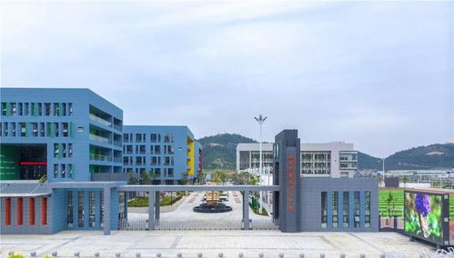 学生们的食品安全谁来负责 延安突击检查中学的食堂,问题有很多